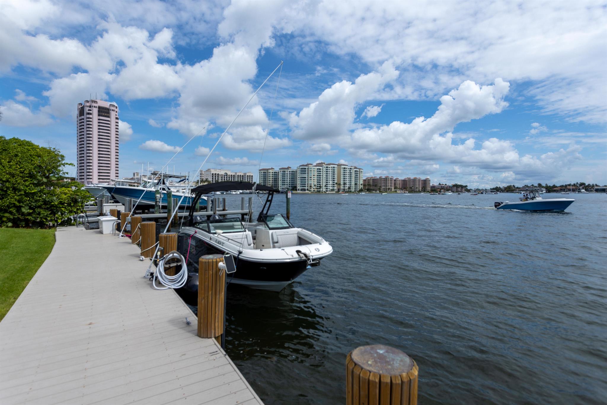 CARLTON - Residential