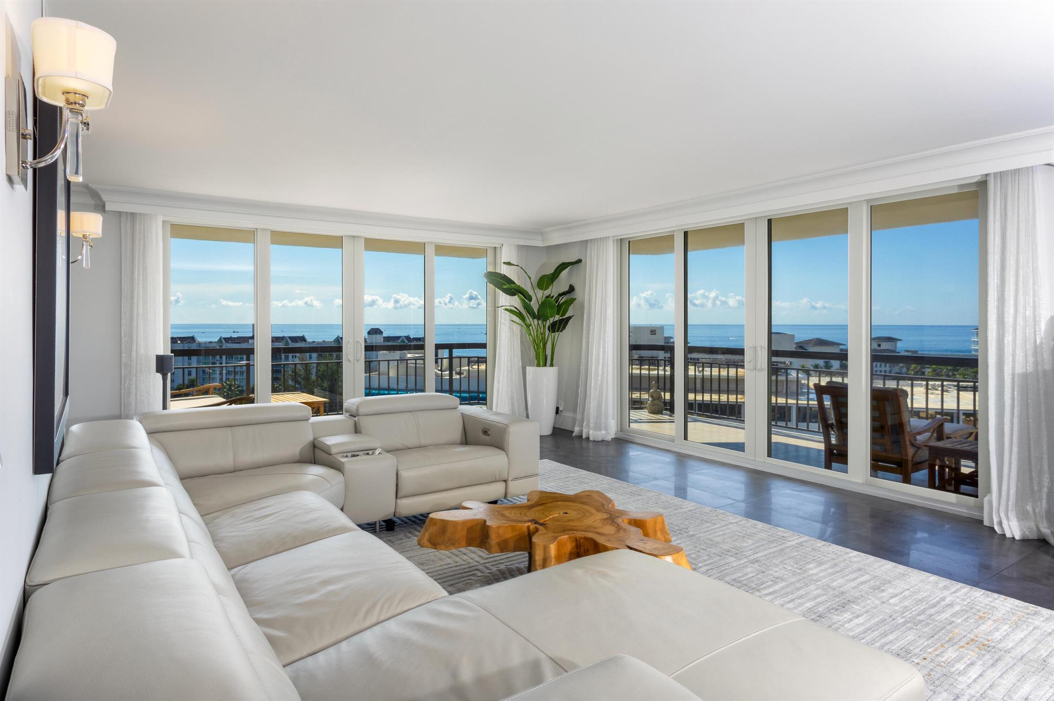 CARLTON - Residential