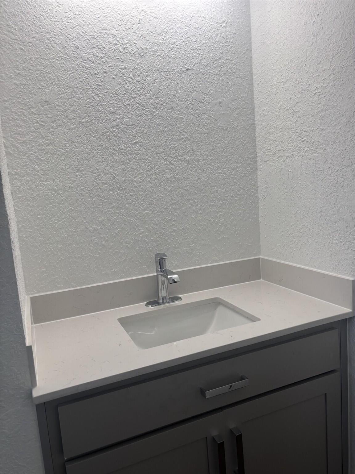 ASTOR CONDO - Residential