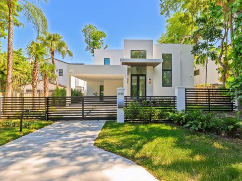 3755 Solana Road Miami FL 33133