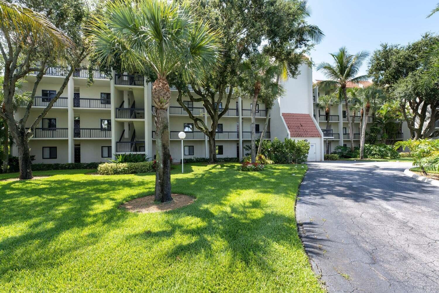 LANDS OF THE PRESIDENT CONDO 8 - Residential Lease