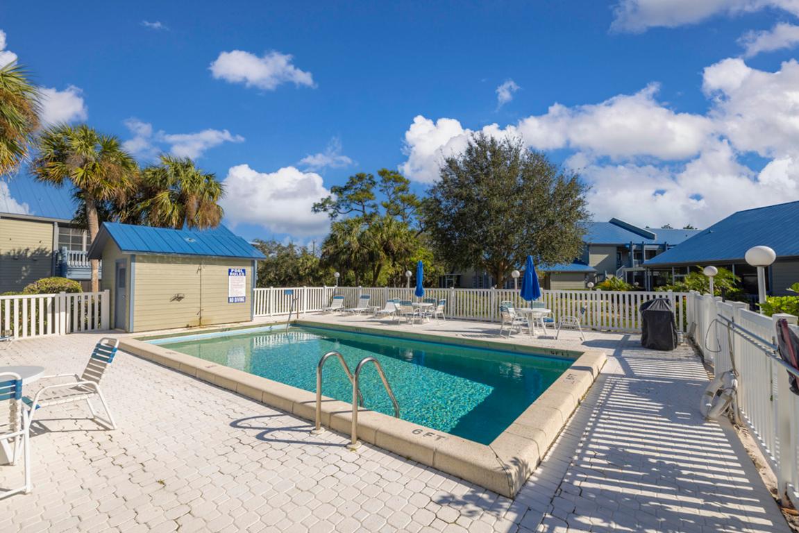 BEACON 21 CONDO - Residential