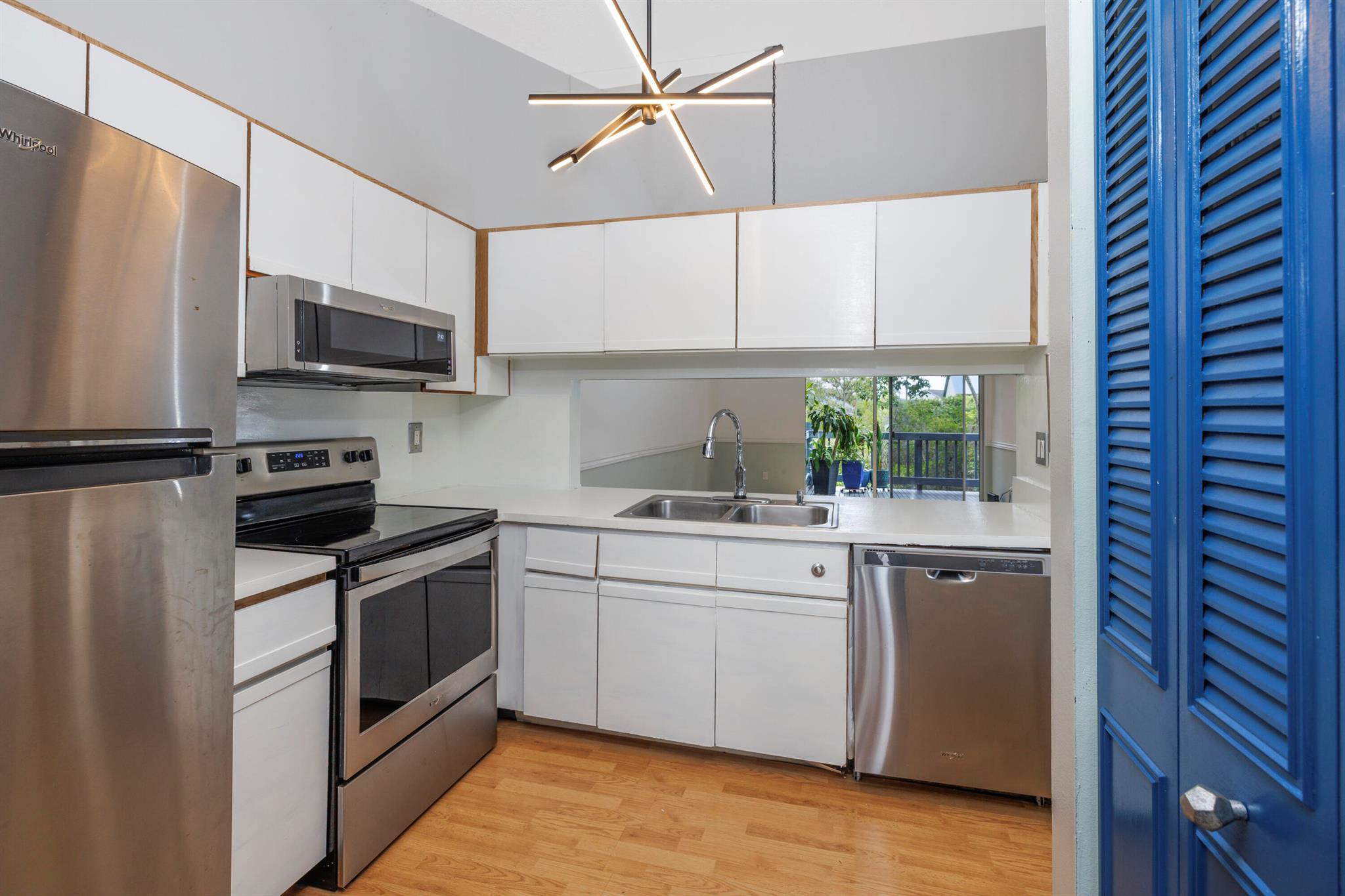 BEACON 21 CONDO - Residential