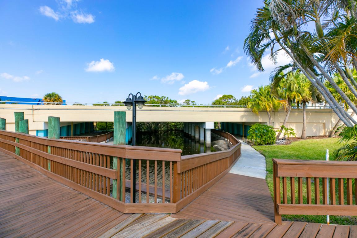 BEACON 21 CONDO - Residential