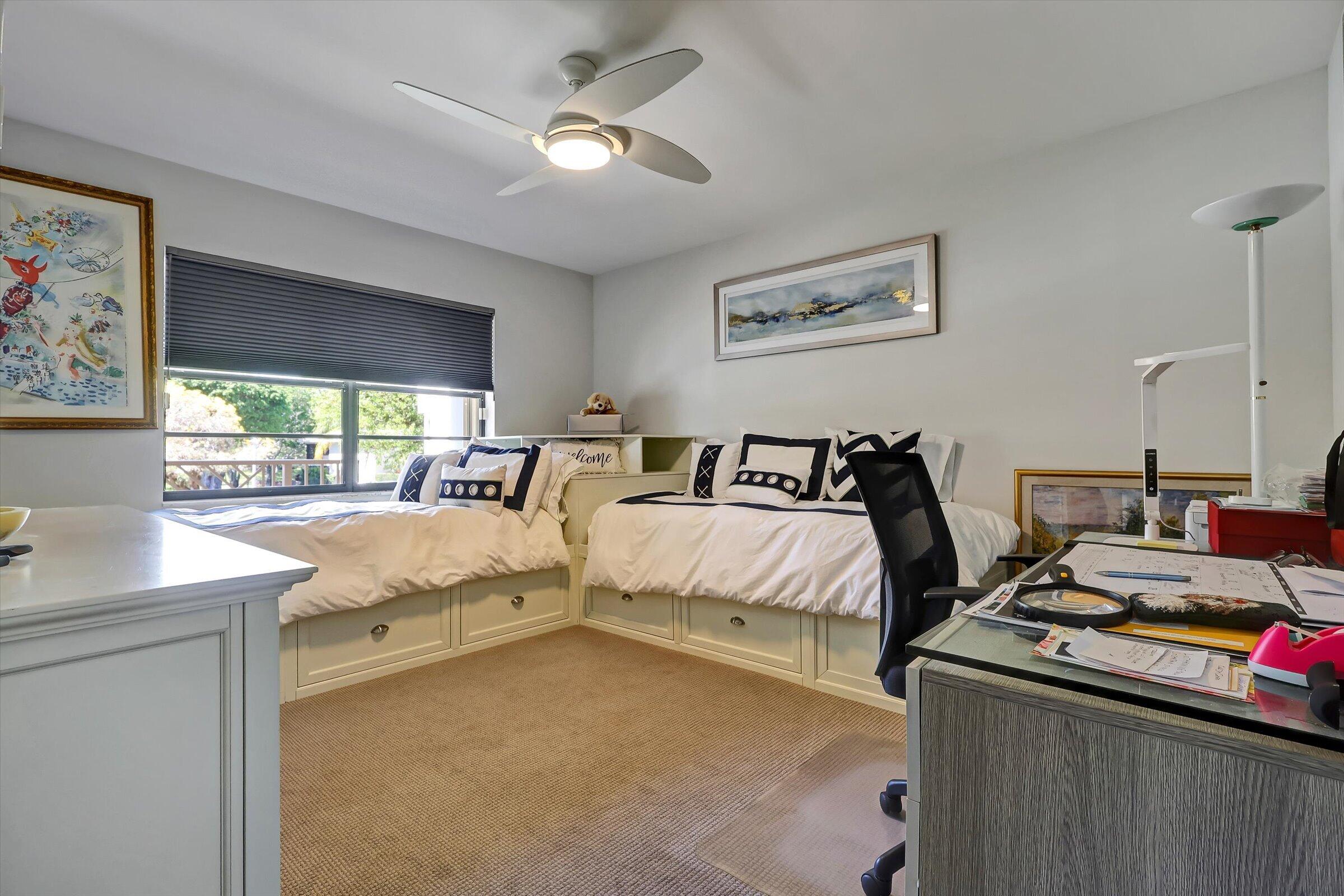 STRATFORD AT HUNTERS RUN CONDO - Residential