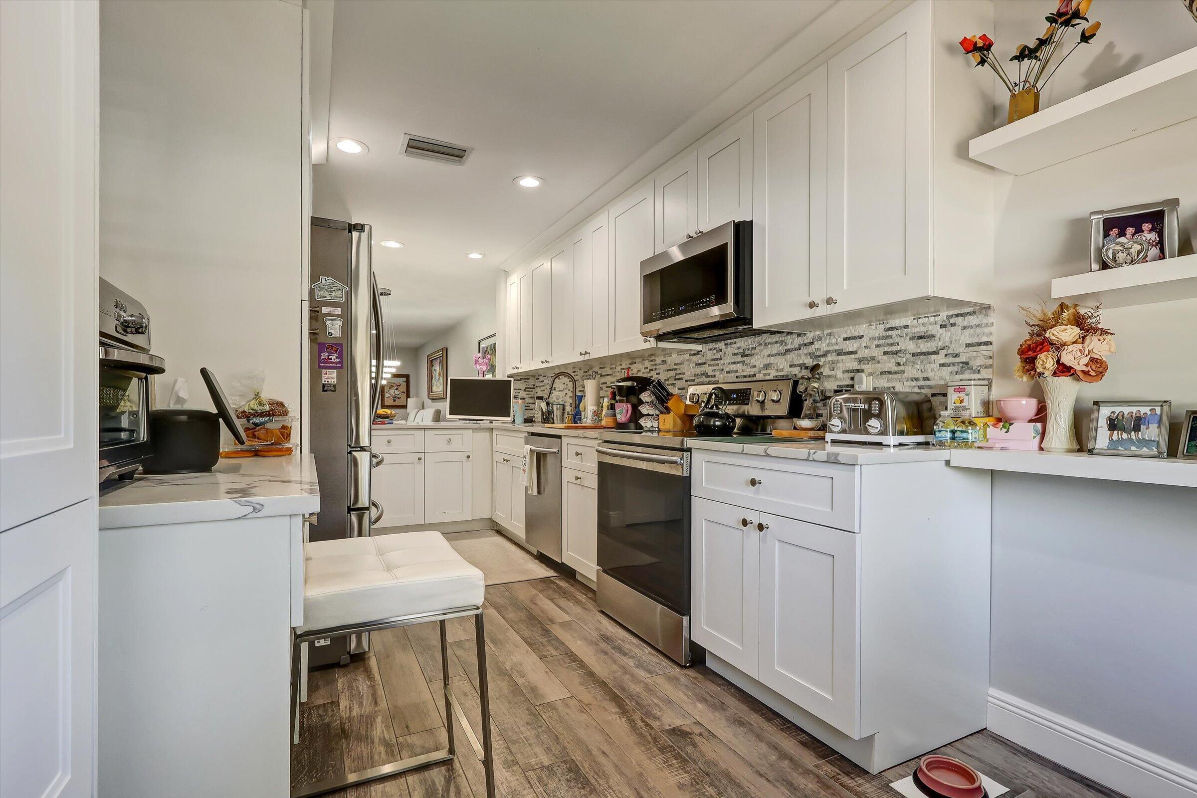 STRATFORD AT HUNTERS RUN CONDO - Residential