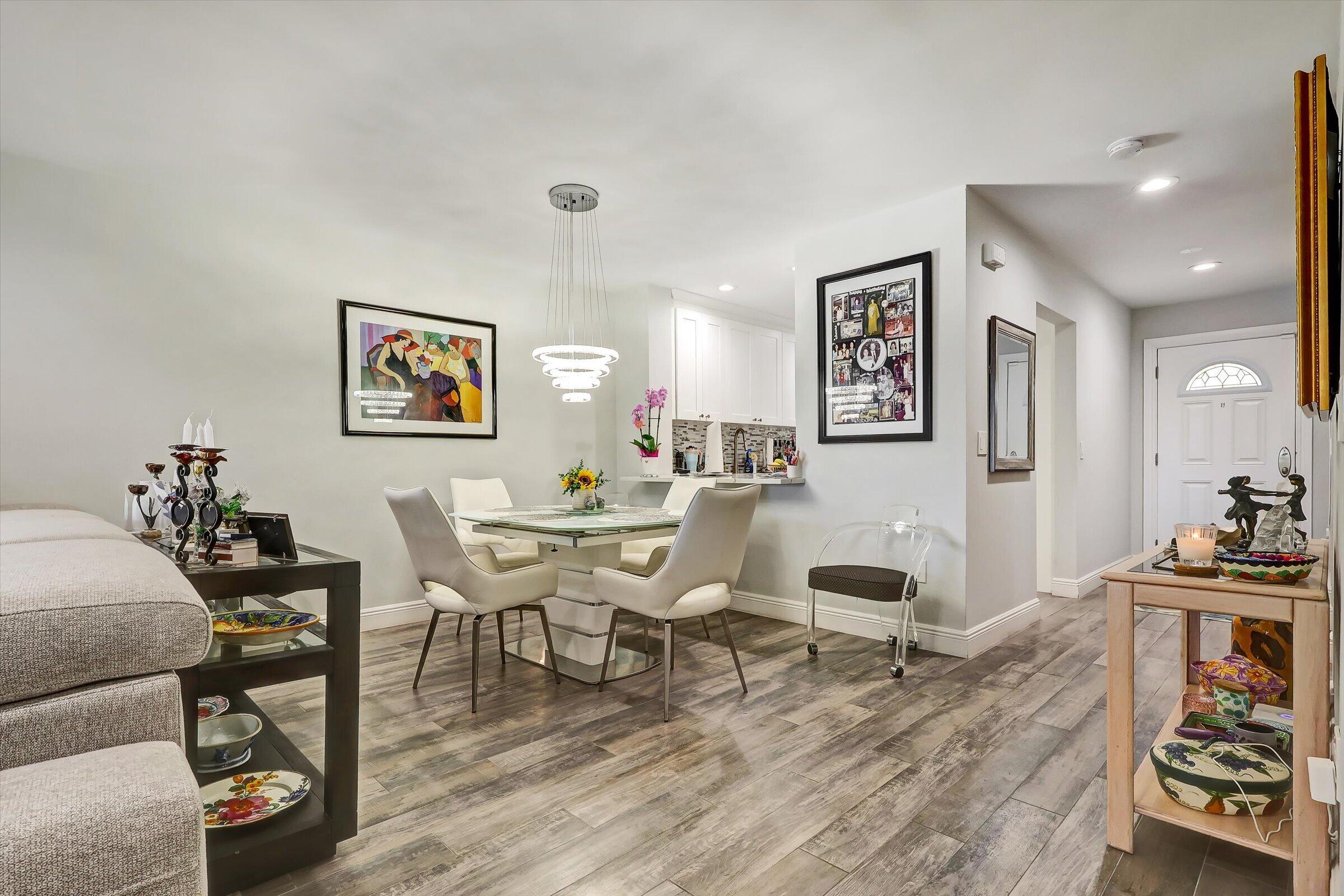 STRATFORD AT HUNTERS RUN CONDO - Residential