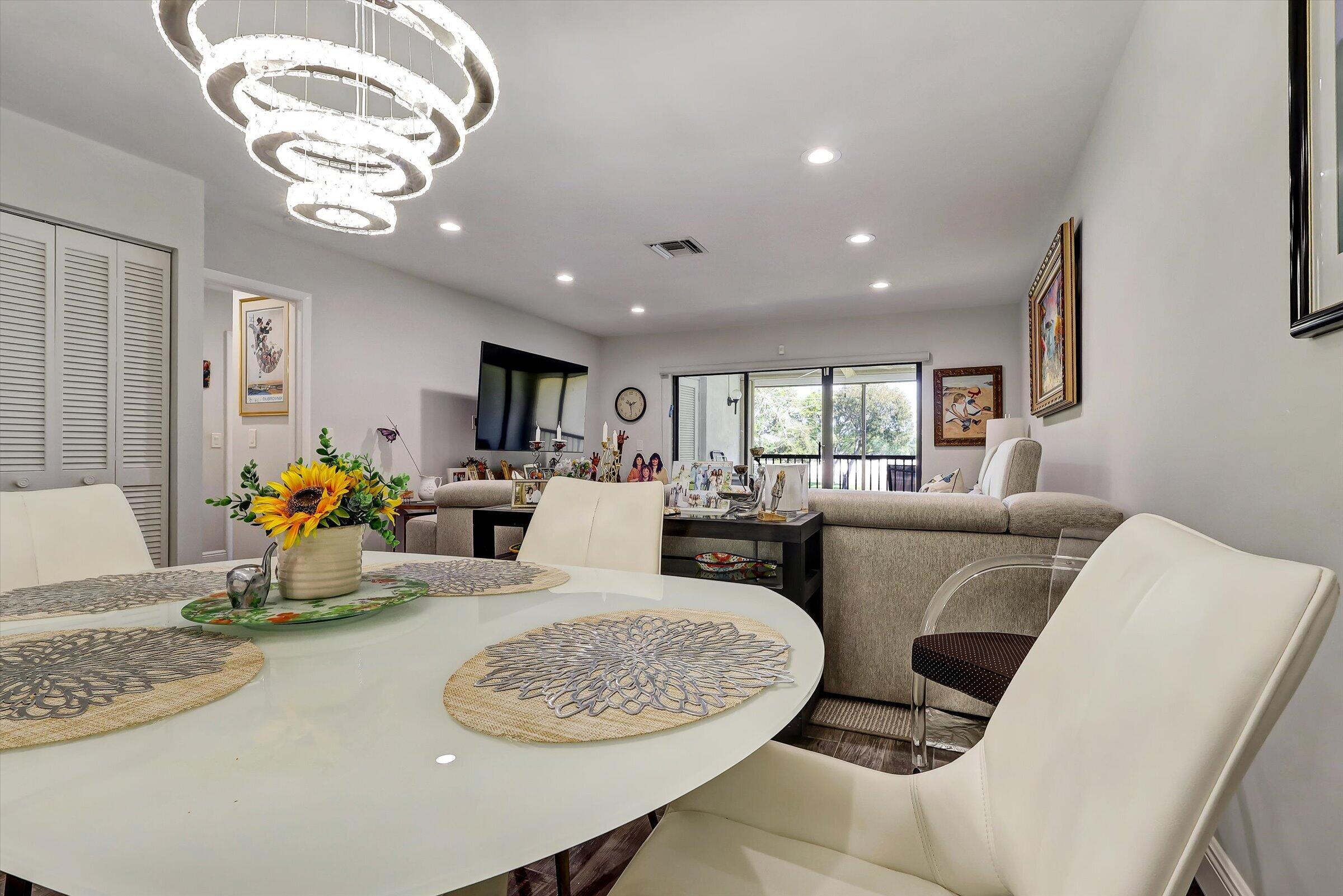 STRATFORD AT HUNTERS RUN CONDO - Residential