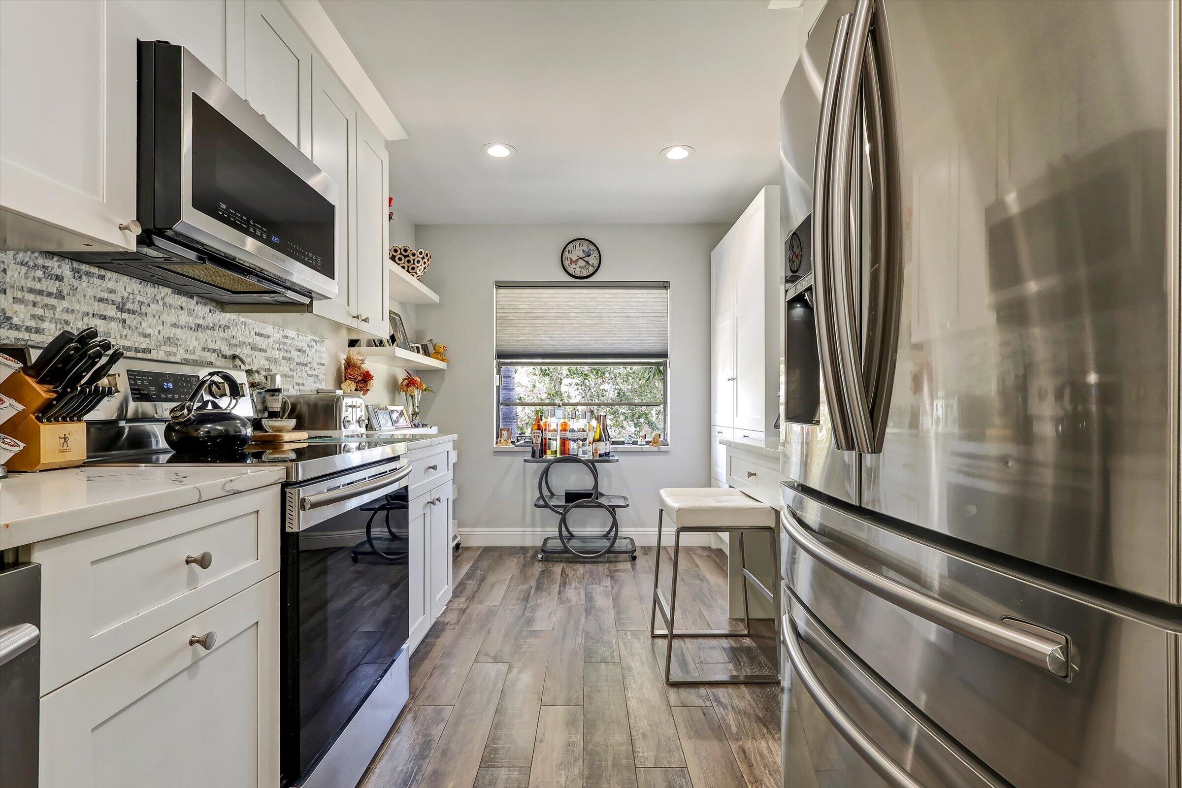 STRATFORD AT HUNTERS RUN CONDO - Residential