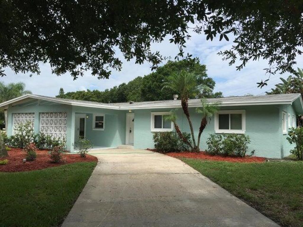 Photo of 5105 Fort Pierce Boulevard, Fort Pierce, FL 34951 (MLS # R10929268)
