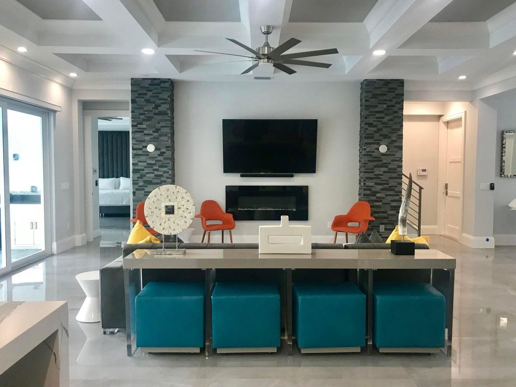 Photo of 951 NE 2nd Terrace, Boca Raton, FL 33432 (MLS # B26001488)