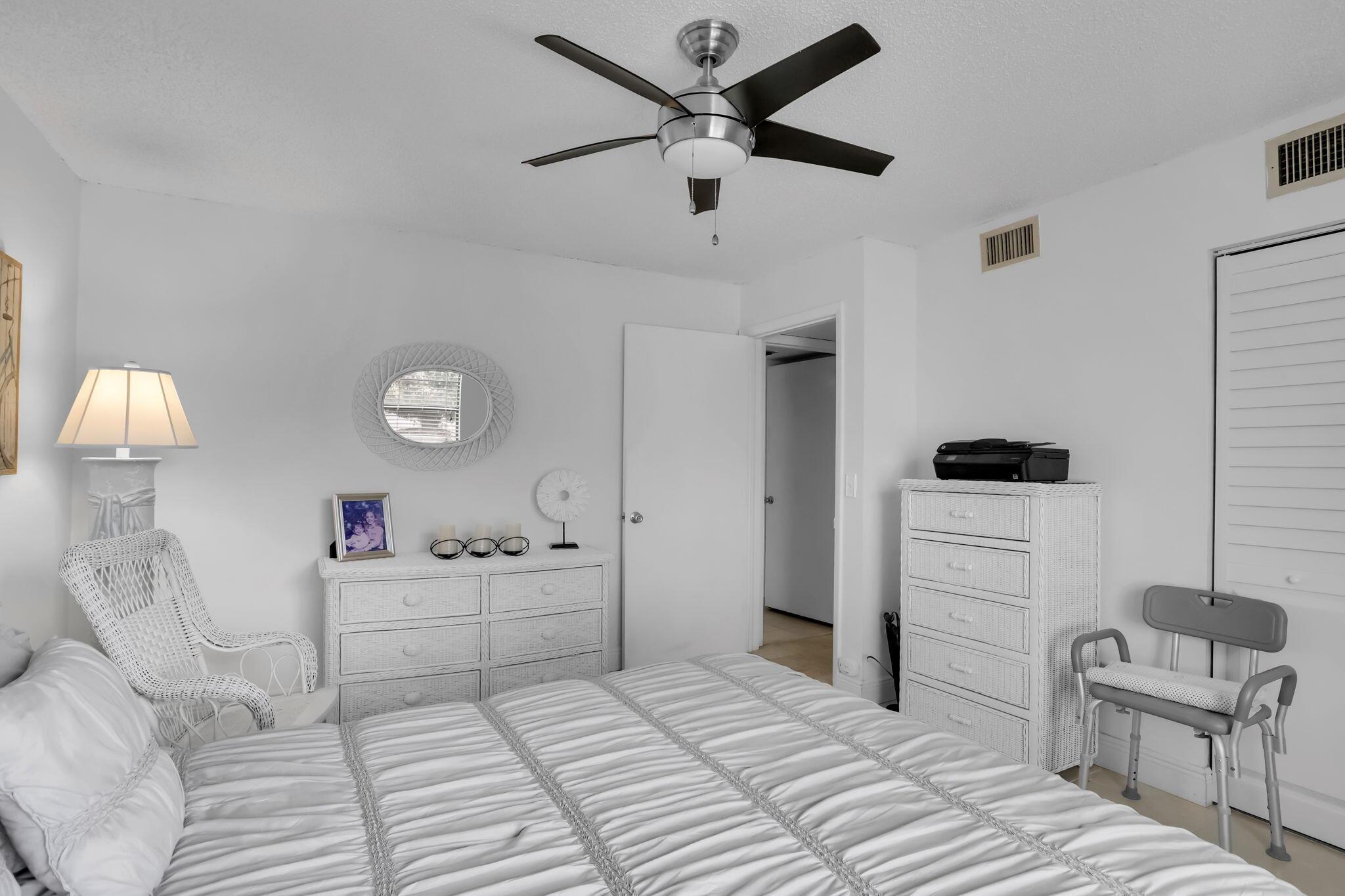 FAIRWAYS OF BOCA LAGO CON - Residential