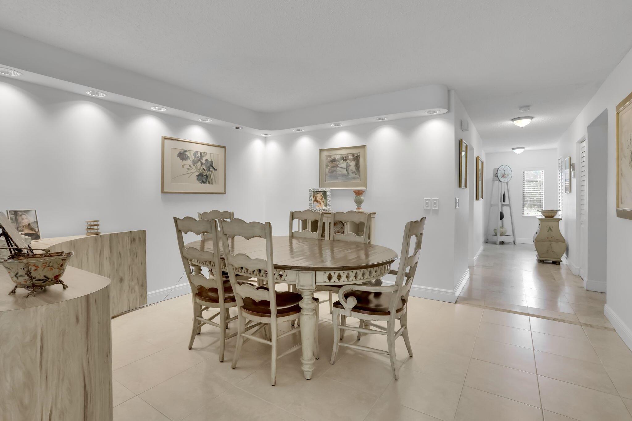 FAIRWAYS OF BOCA LAGO CON - Residential