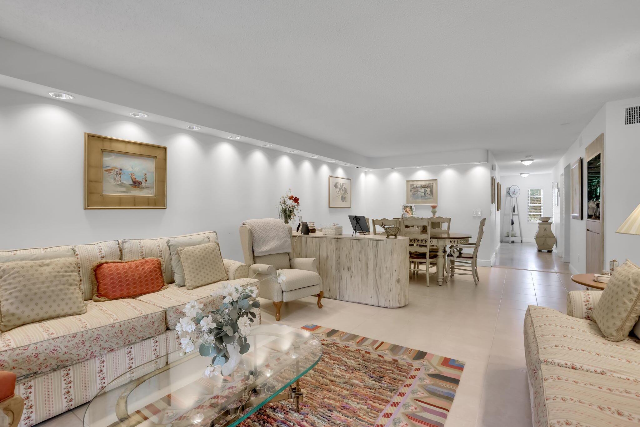 FAIRWAYS OF BOCA LAGO CON - Residential