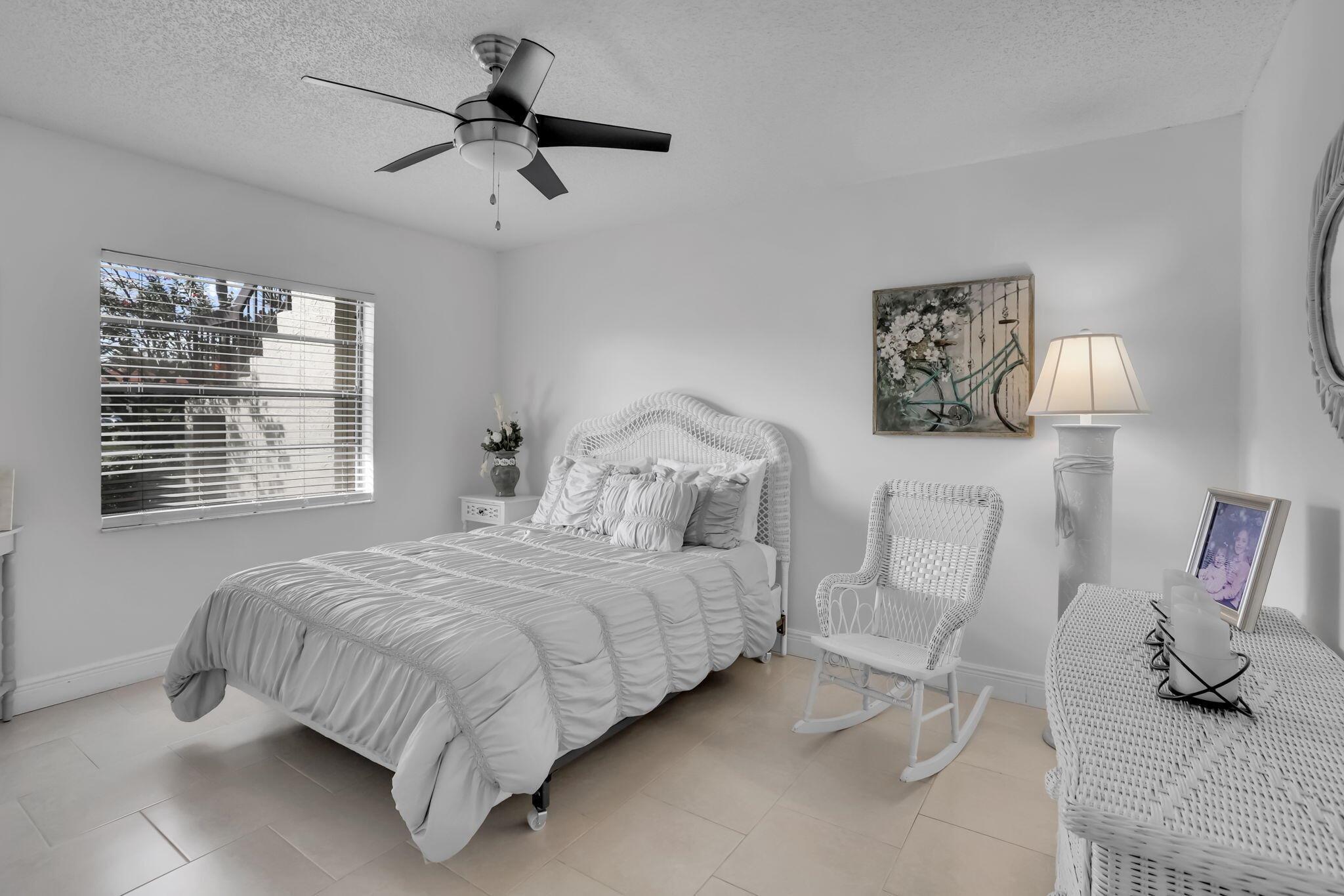 FAIRWAYS OF BOCA LAGO CON - Residential