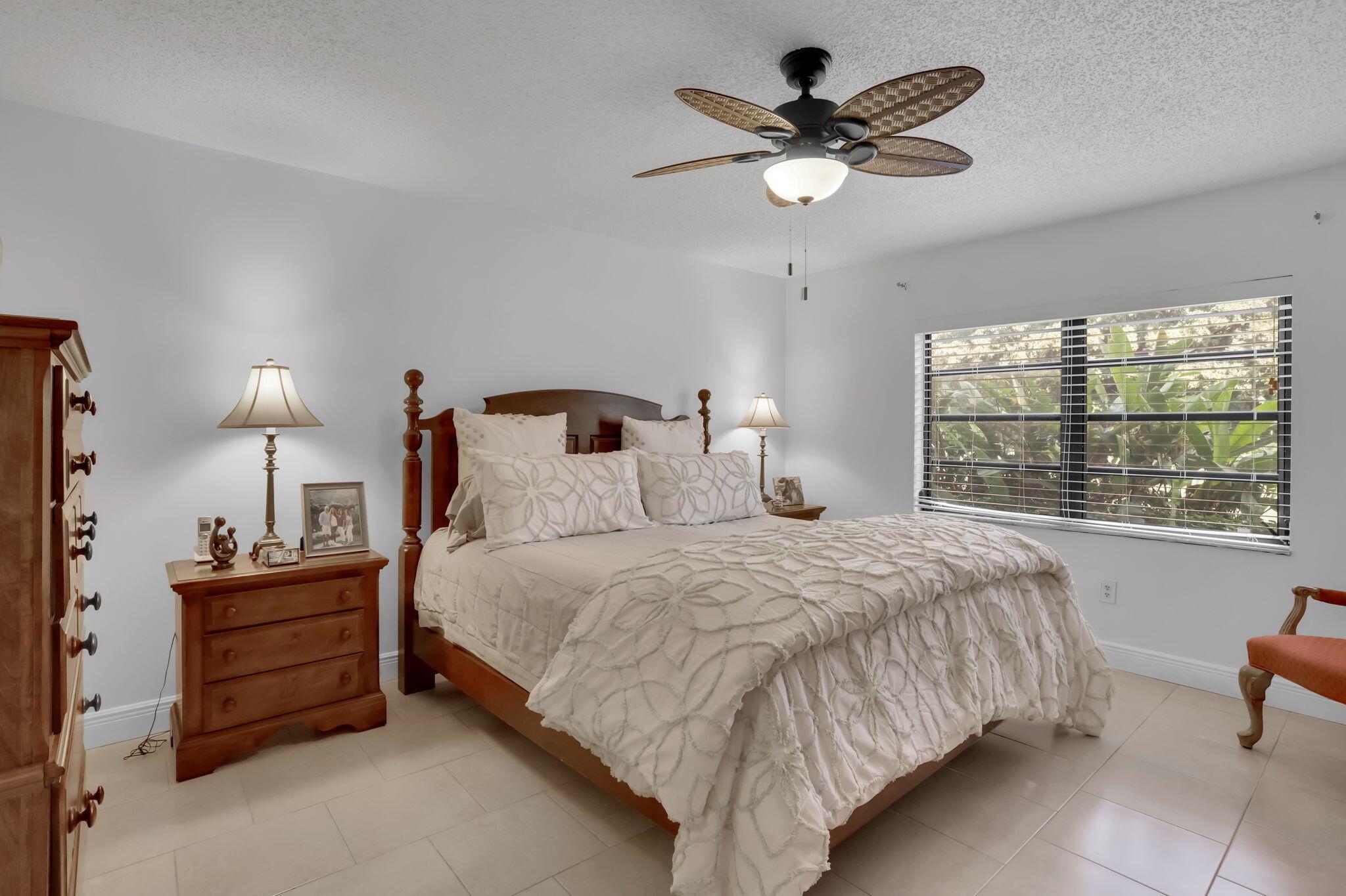 FAIRWAYS OF BOCA LAGO CON - Residential