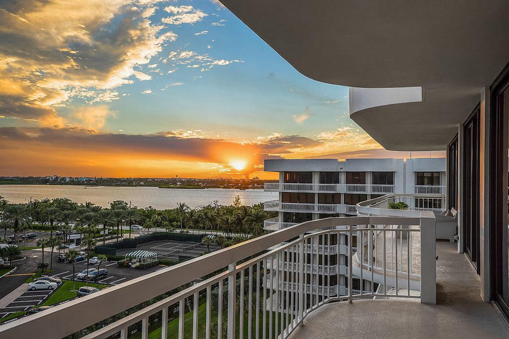 PALM BEACH STRATFORD COND - Residential