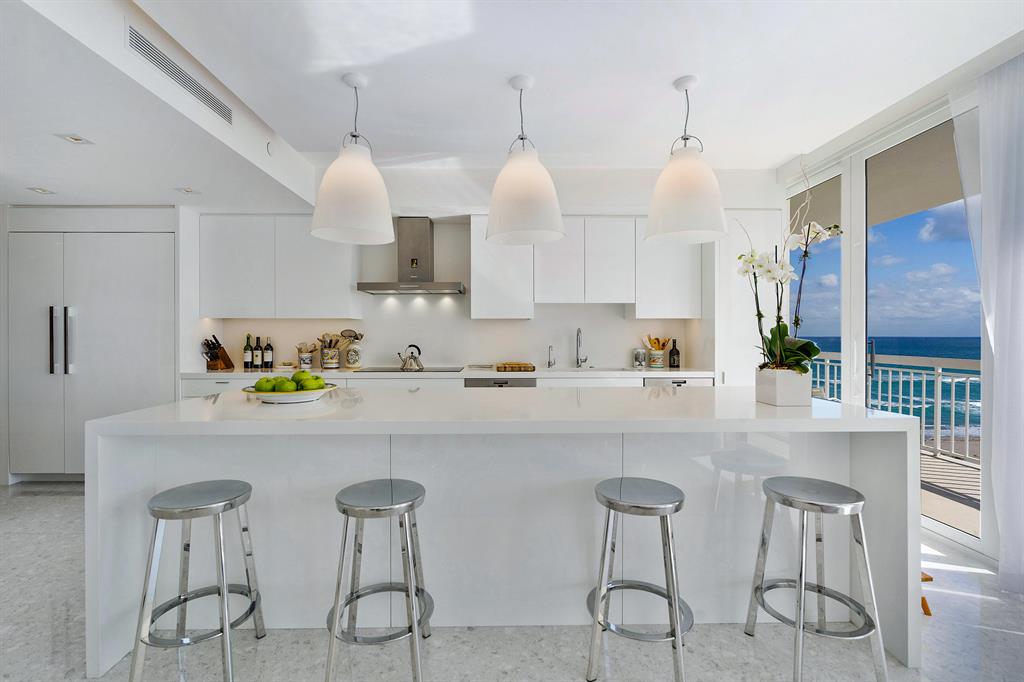 PALM BEACH STRATFORD COND - Residential