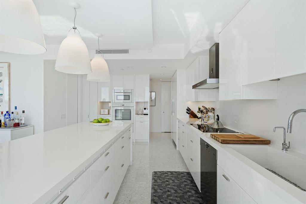 PALM BEACH STRATFORD COND - Residential