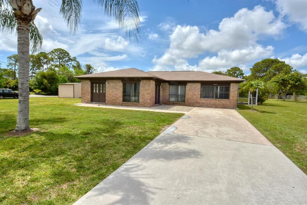 Photo of 1803 Easy Street, Fort Pierce, FL 34982 (MLS # R10723195)