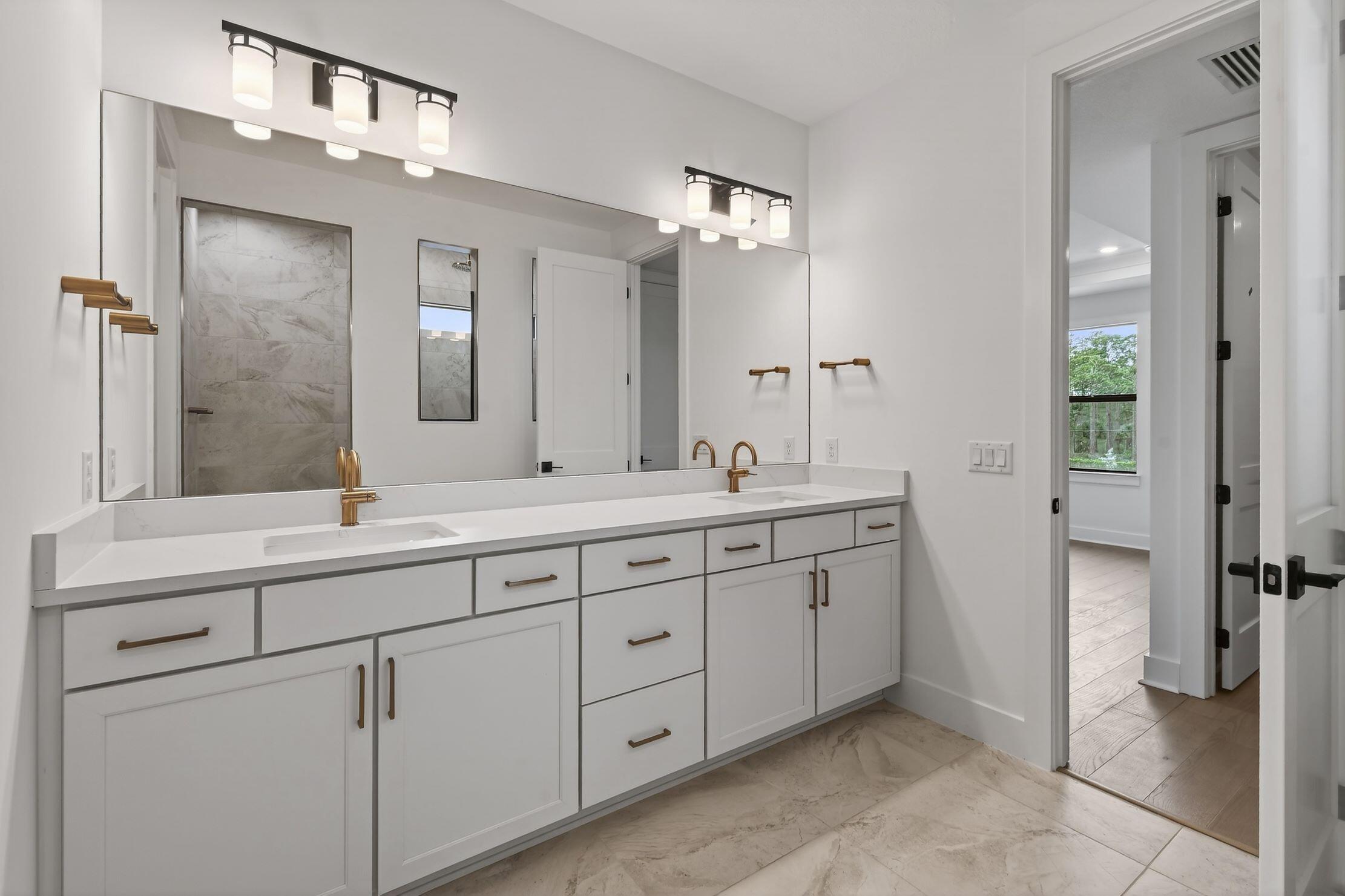 THE RESERVE AT EASTPOINTE - Residential