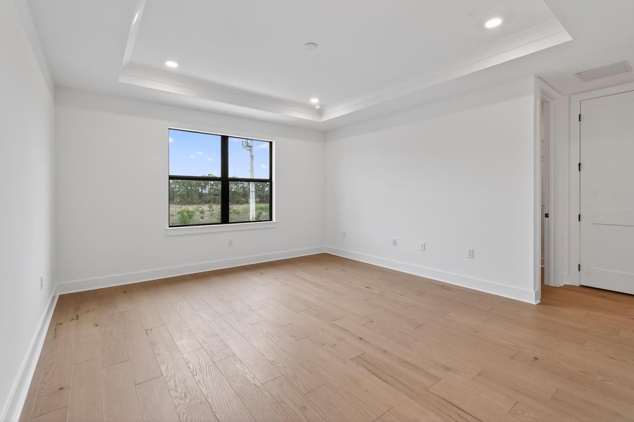 THE RESERVE AT EASTPOINTE - Residential