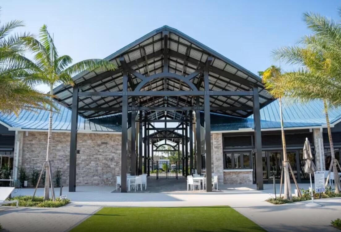 THE RESERVE AT EASTPOINTE - Residential