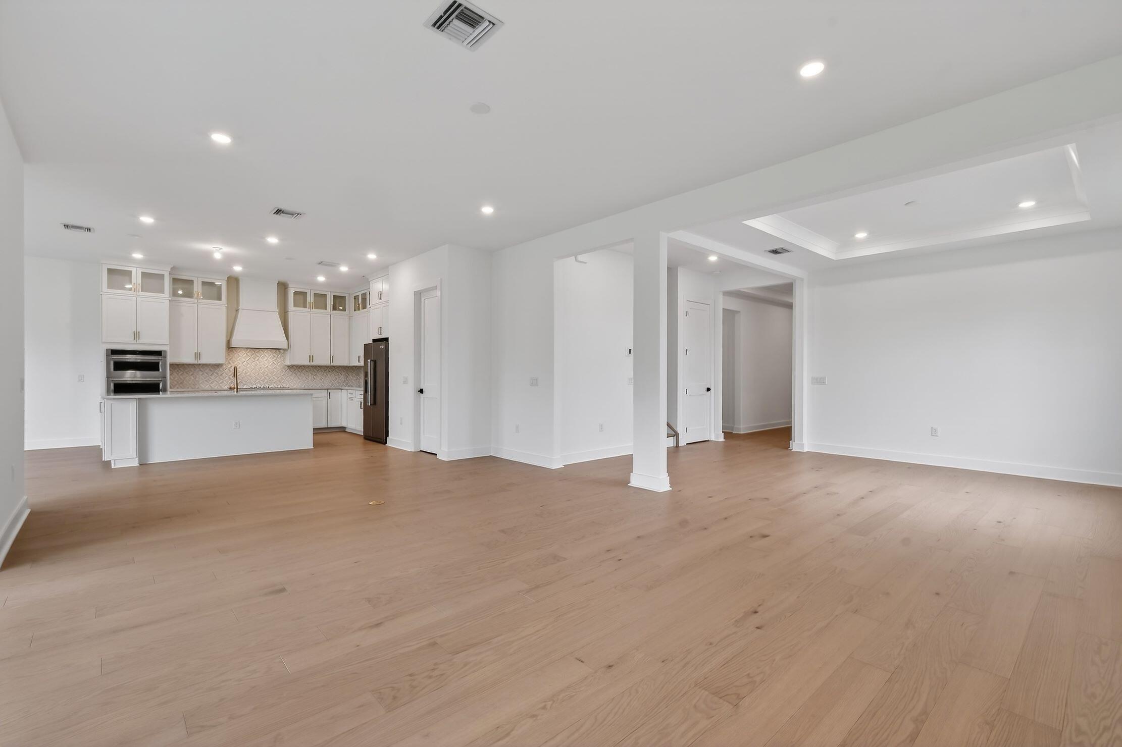 THE RESERVE AT EASTPOINTE - Residential