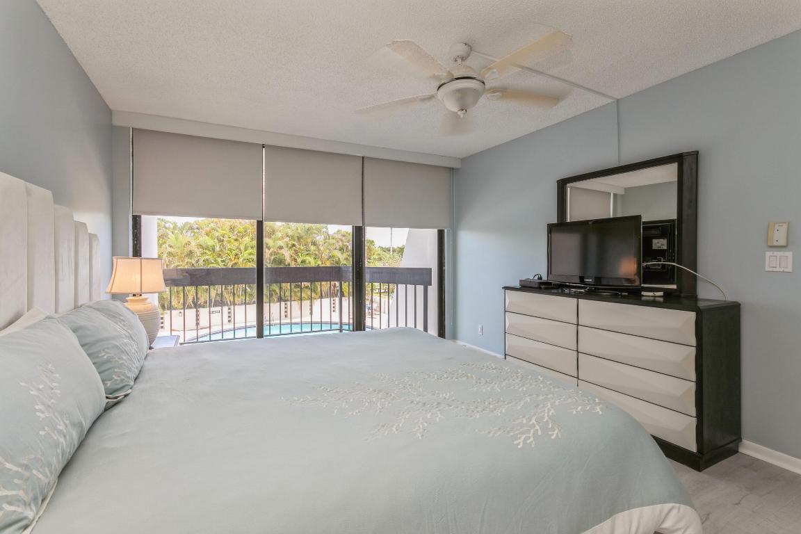 LANDS OF THE PRESIDENT CONDO 3 - Residential