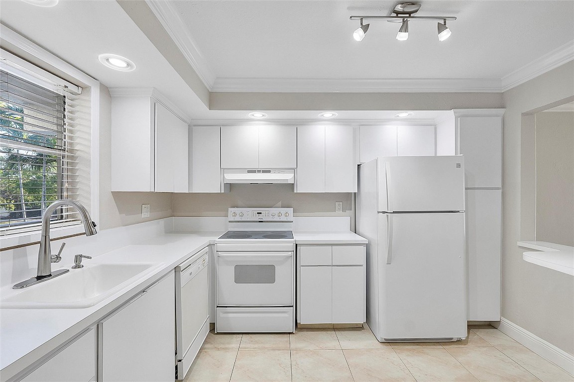 1220 NE 3rd Street 205