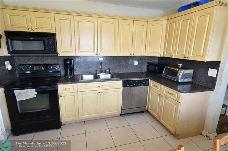 Hollywood Little Ranches - Residential