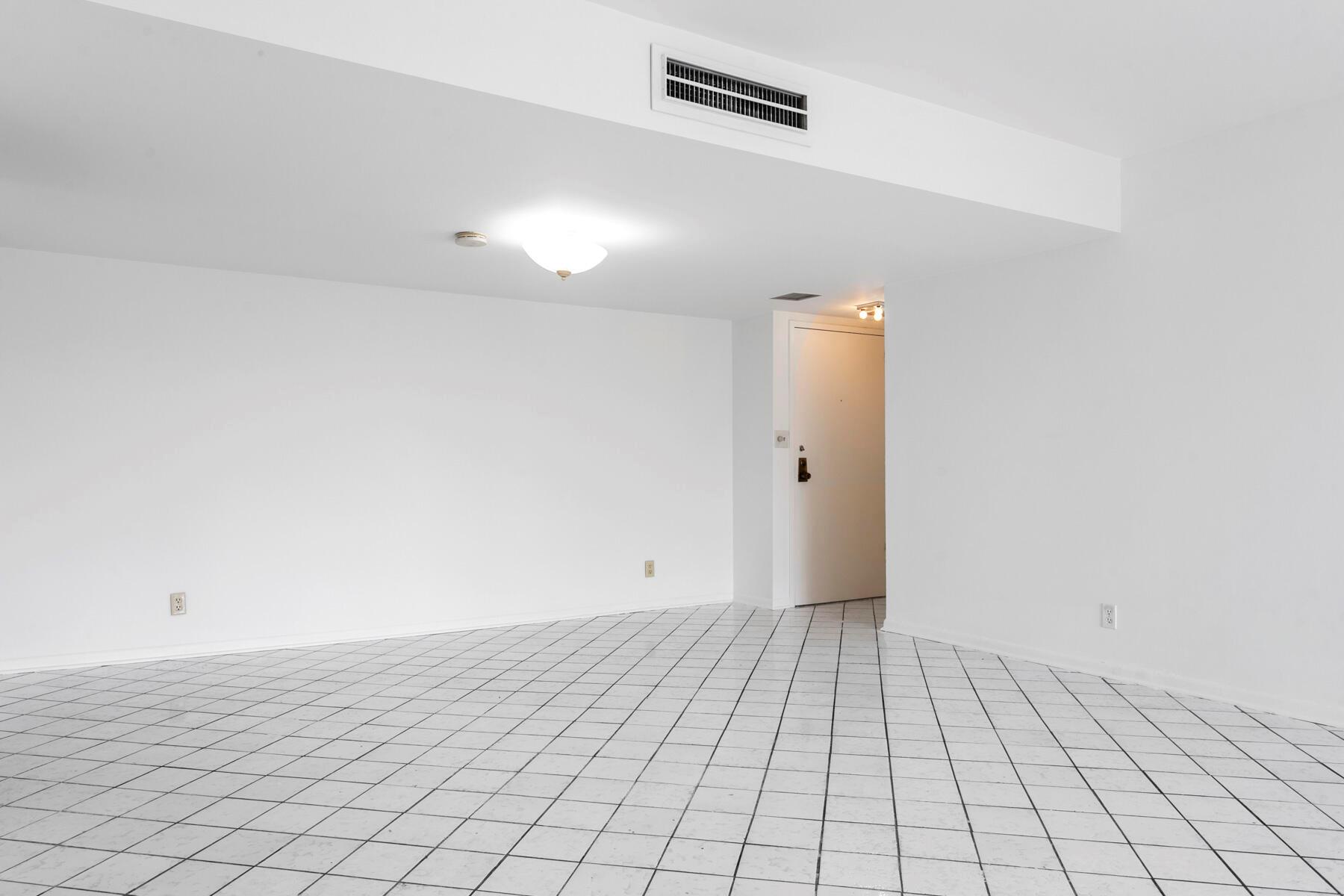 LA PALMA CONDO - Residential