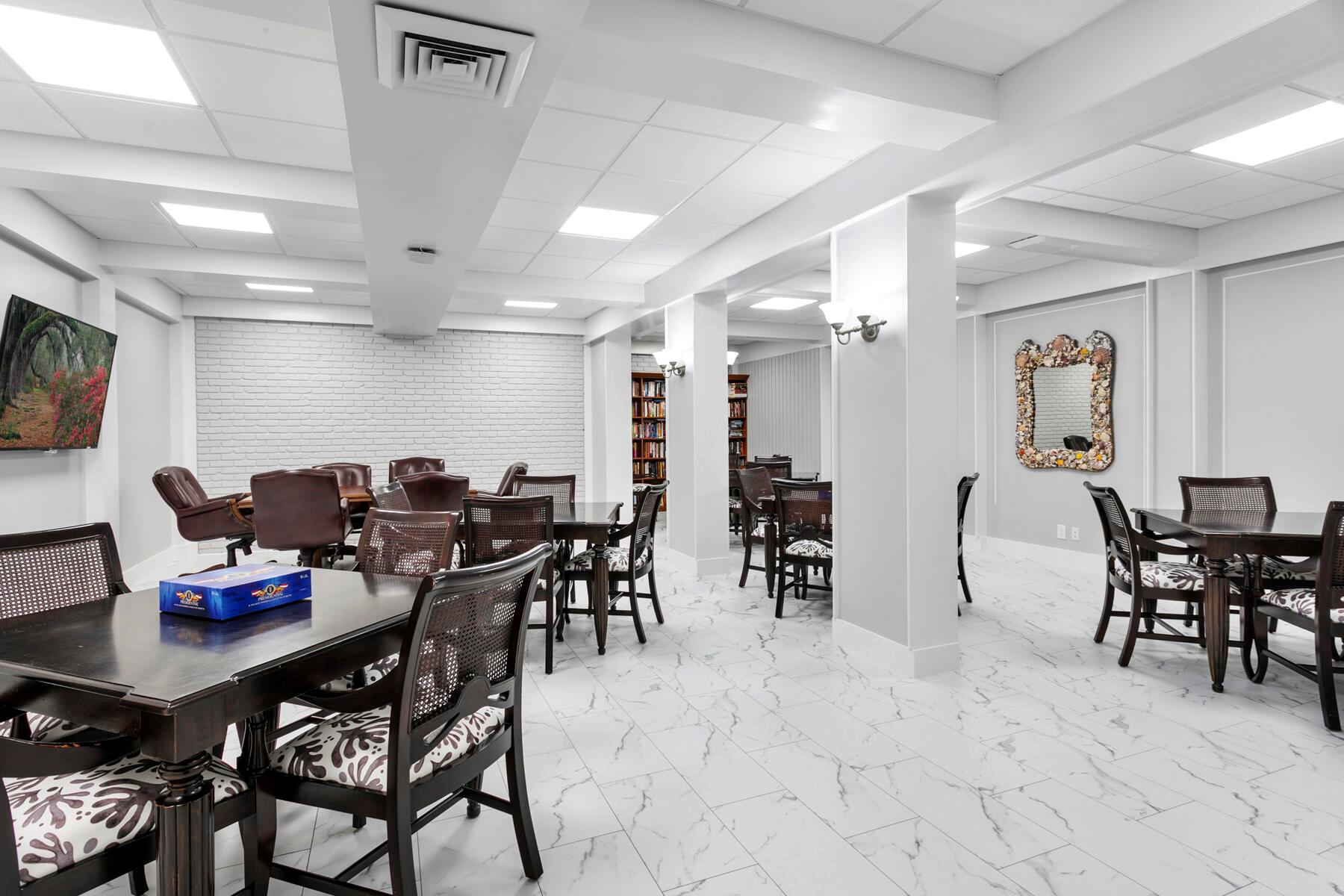 LA PALMA CONDO - Residential