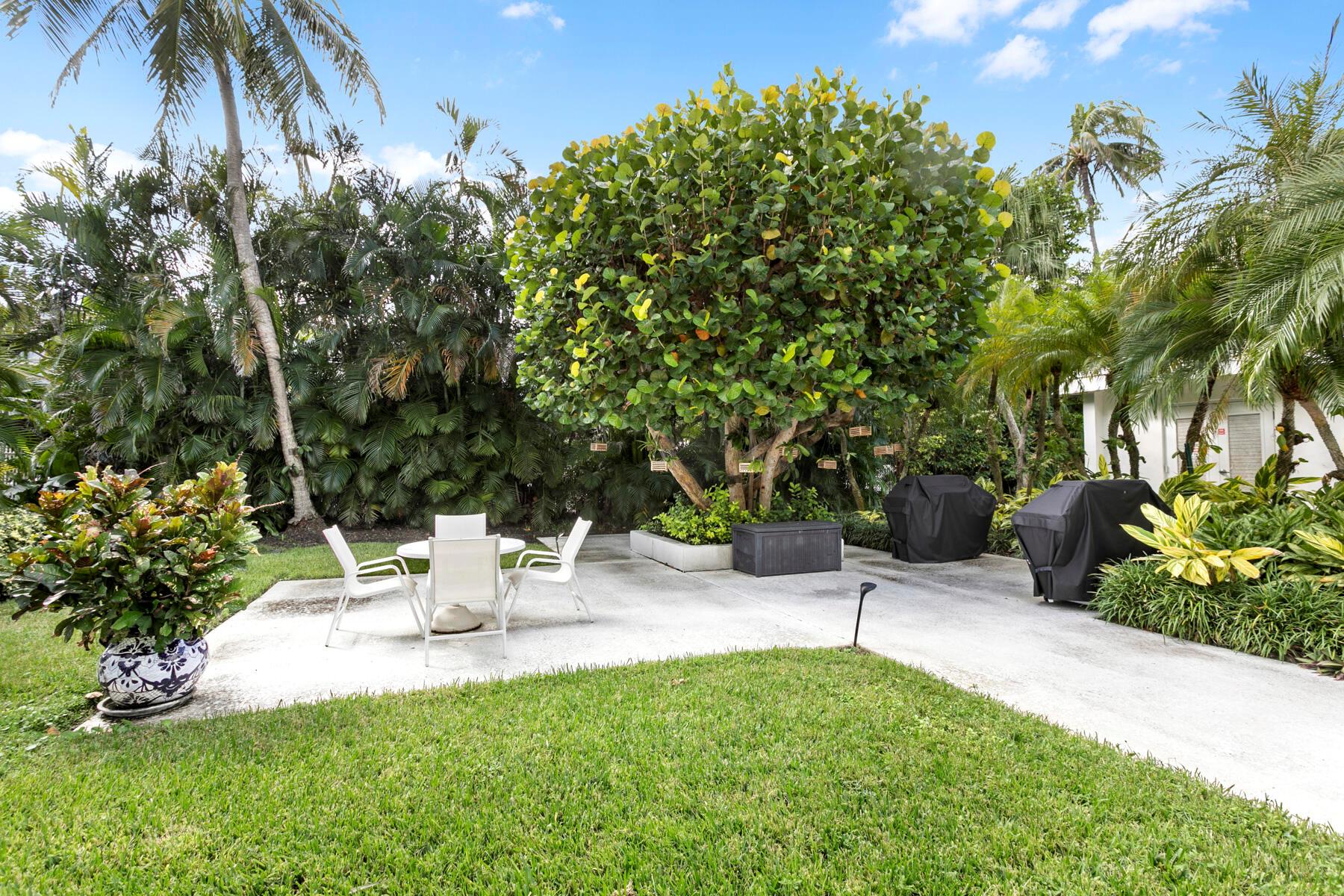 LA PALMA CONDO - Residential