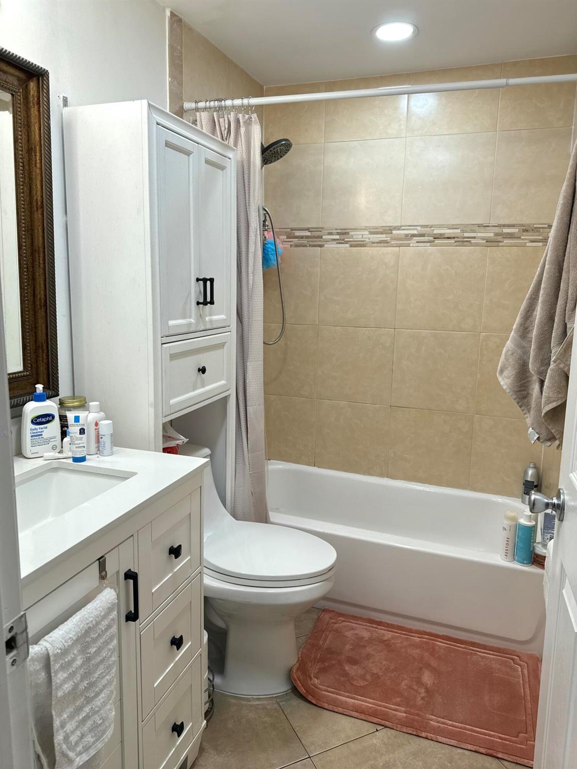 Coach House E & W - Residential Lease