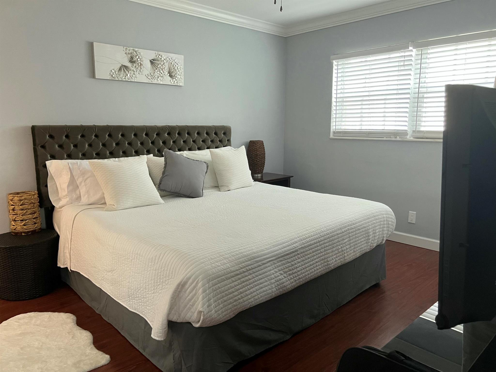 Coach House E & W - Residential Lease