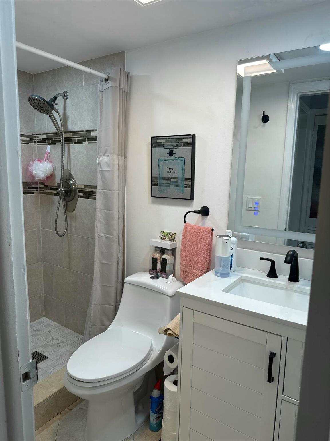 Coach House E & W - Residential Lease