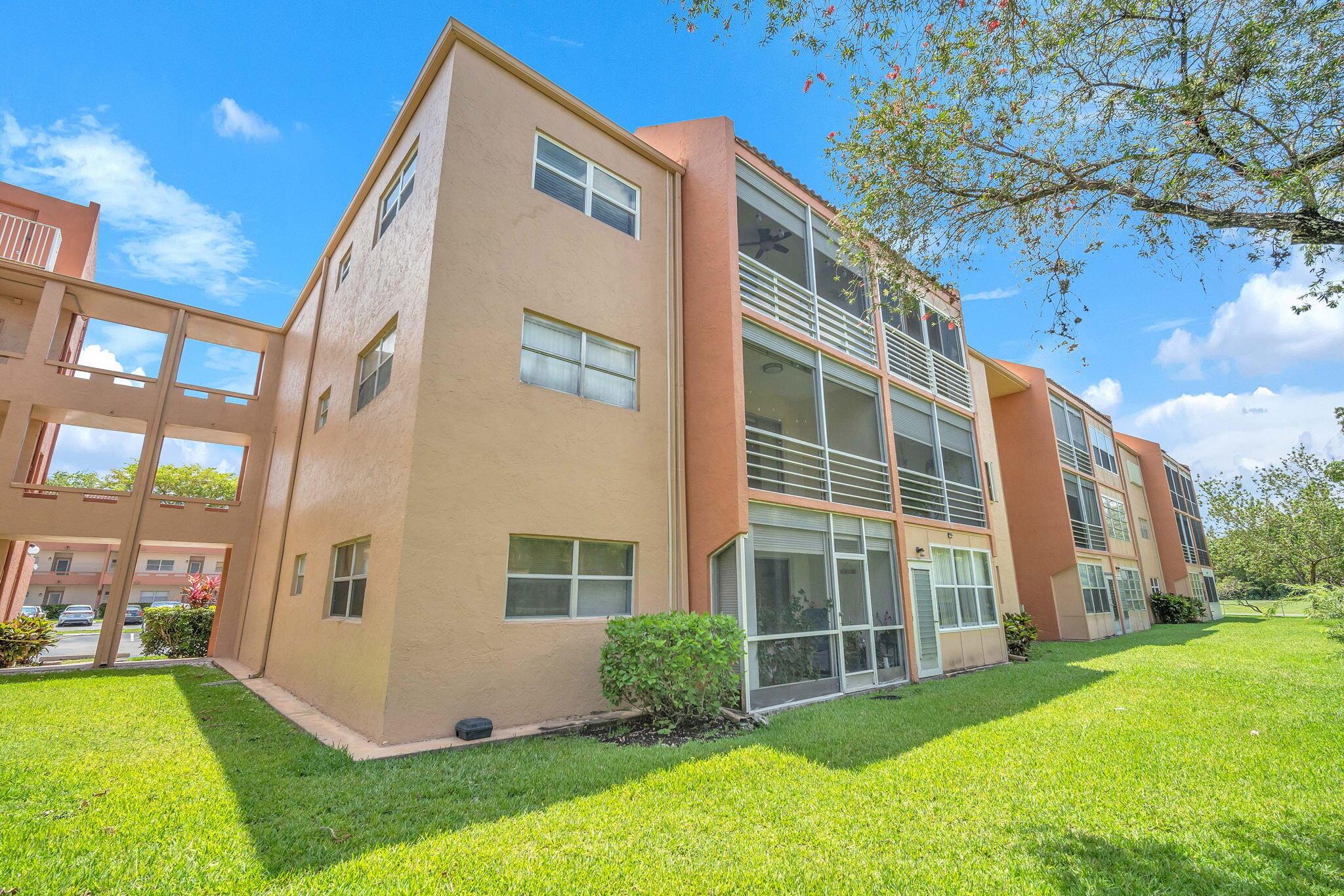 GREENS CONDO APTS PHASE I - Residential