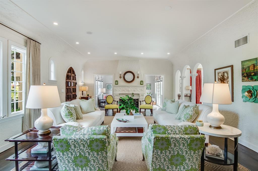 EL CID IN - Residential