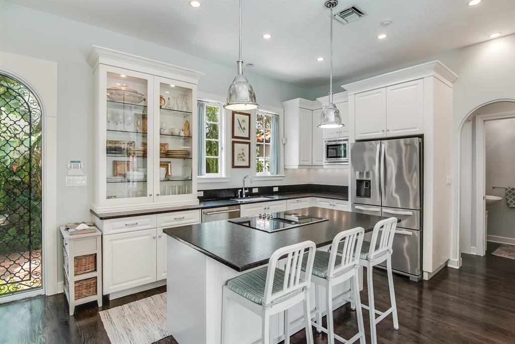 EL CID IN - Residential