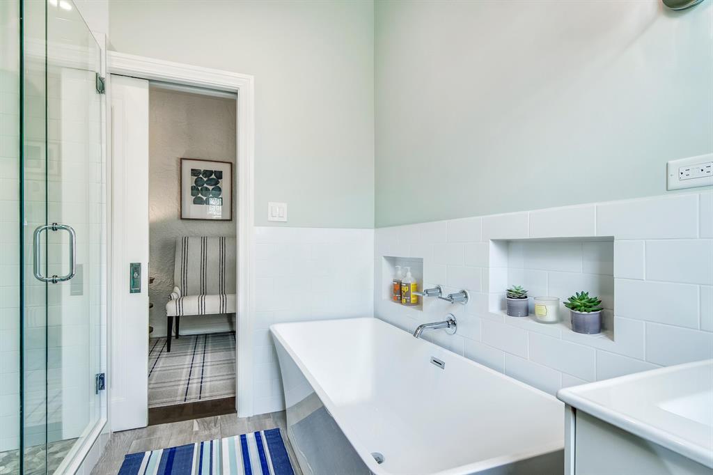 EL CID IN - Residential