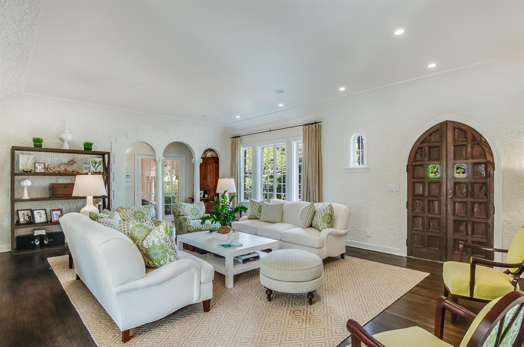 EL CID IN - Residential