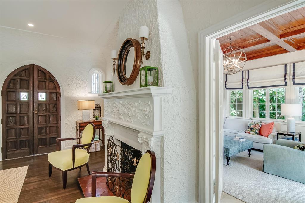 EL CID IN - Residential