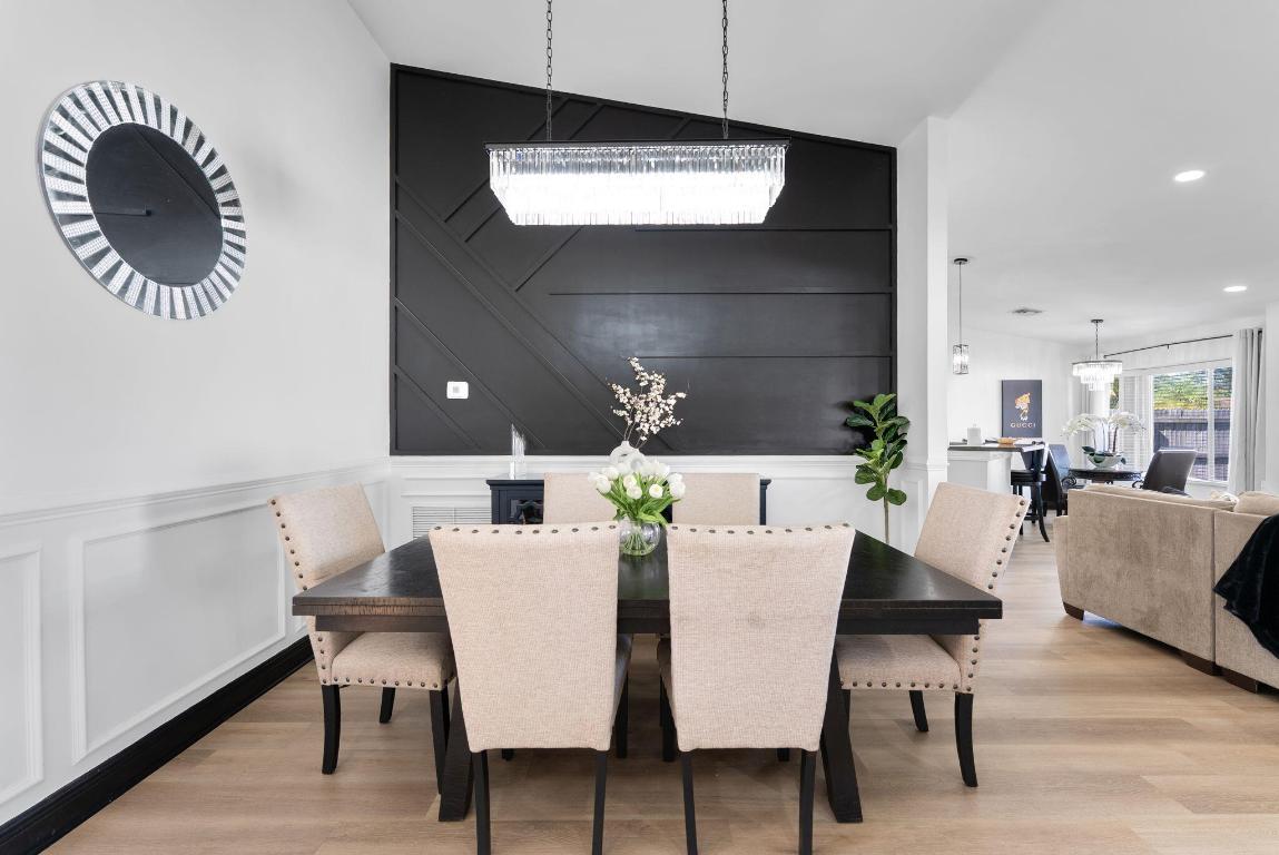 10811 Fox Glen Drive