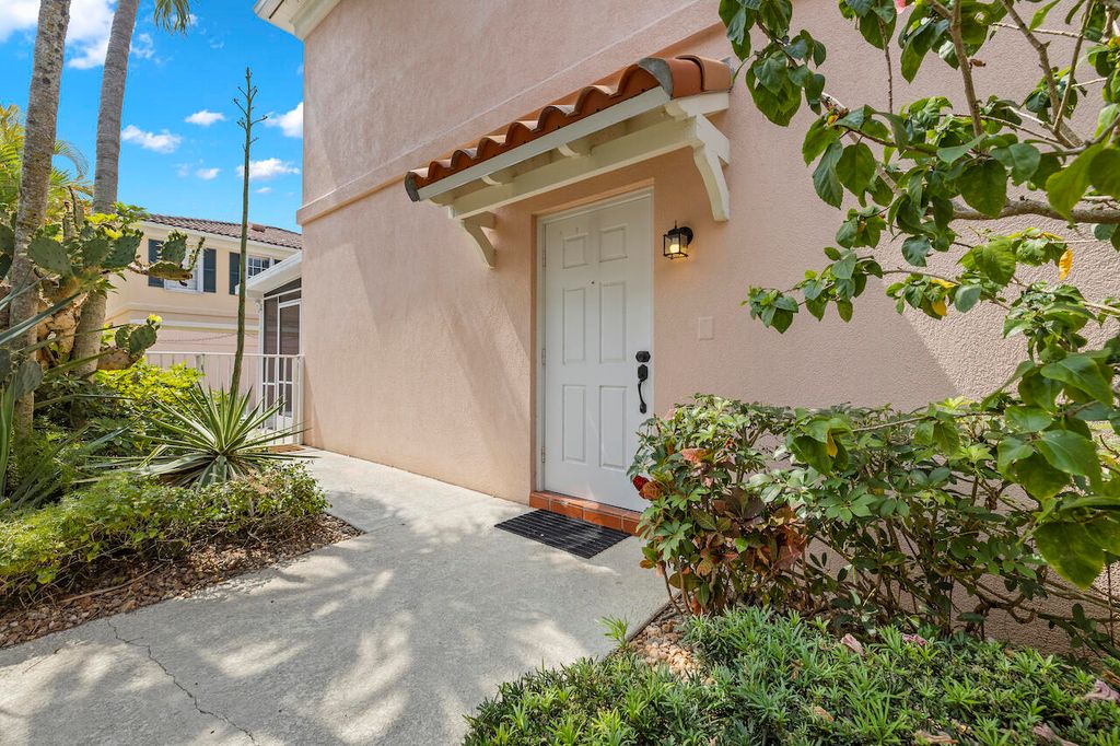 Photo of 2058 Tarpon Lake Way, West Palm Beach, FL 33411 (MLS # R10987922)