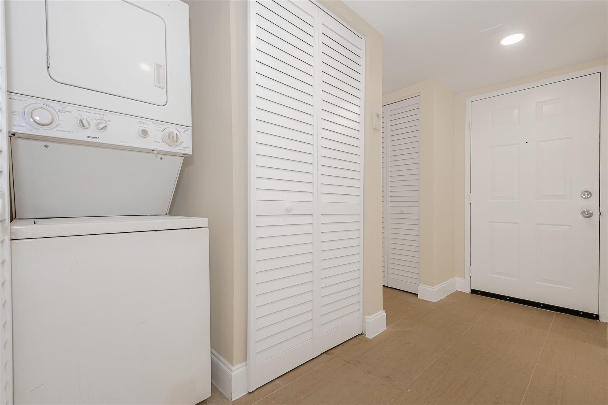 Villas De Venezia Condo - Residential Lease