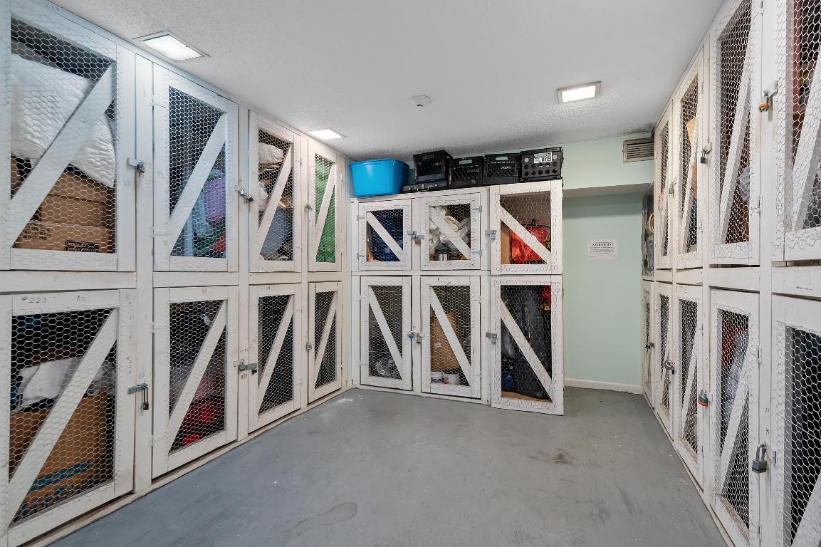 SABAL PALM VILLAGE 2 CONDO - Residential