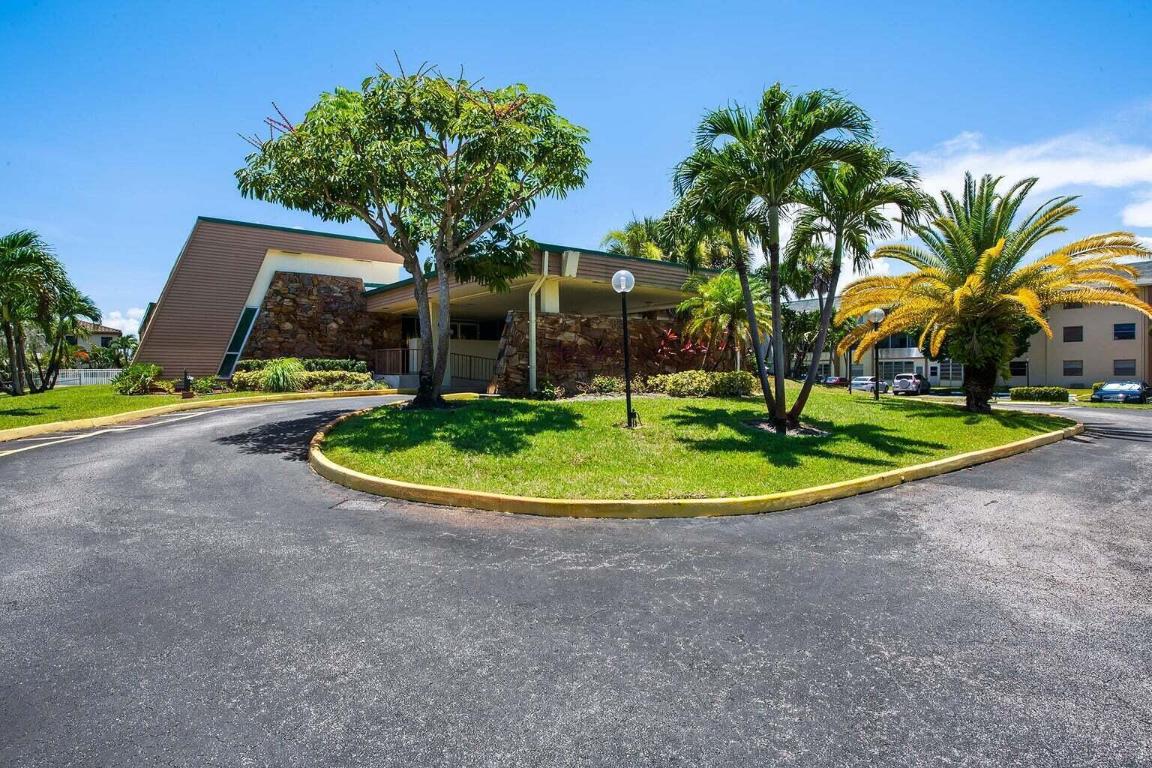 SABAL PALM VILLAGE 2 CONDO - Residential