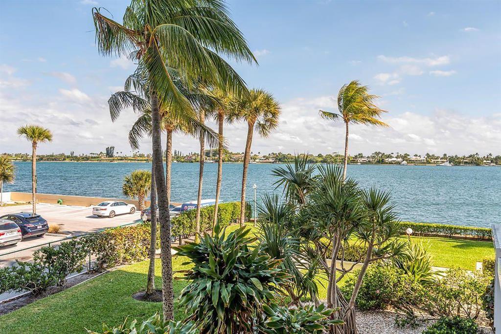 LA FONTANA APTS OF PALM BEACH INC - Residential Lease