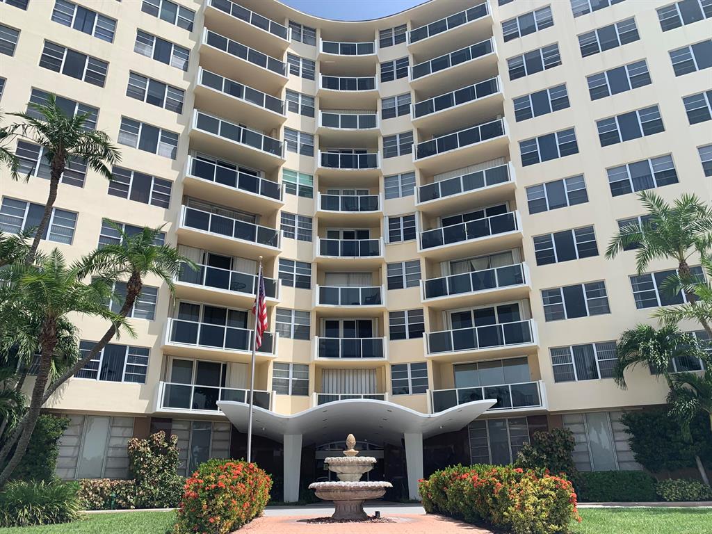 LA FONTANA APTS OF PALM BEACH INC - Residential Lease